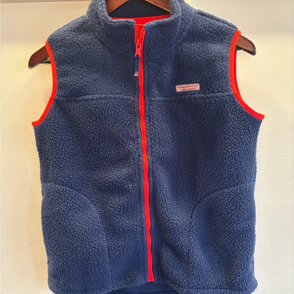 NWT Vineyard Vines Blue Fleece Vest with Red Trim - size L